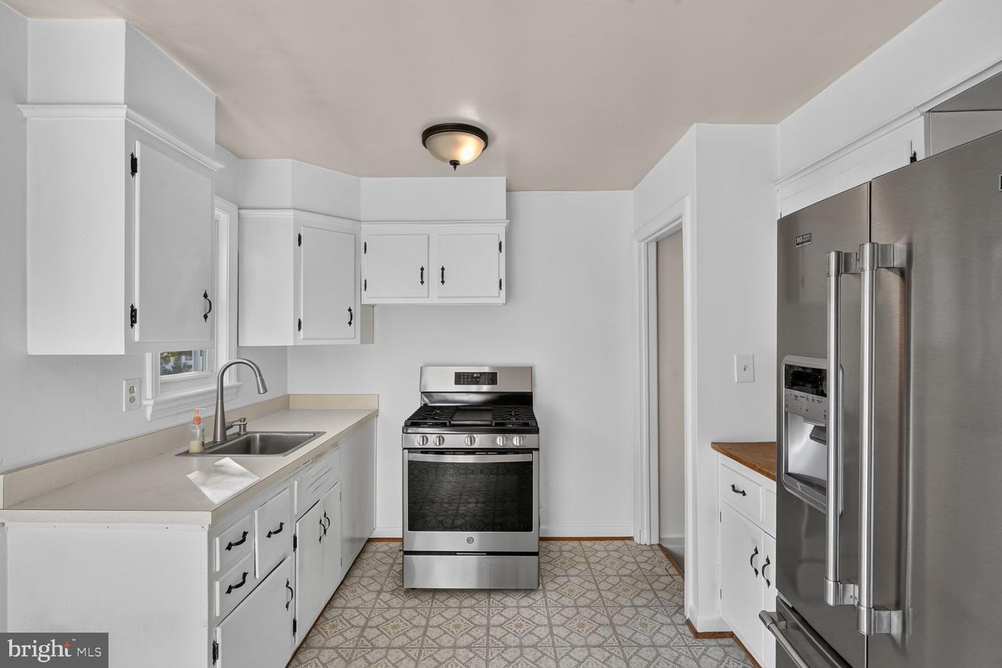 3410 Anderson Rd Property Photo 4
