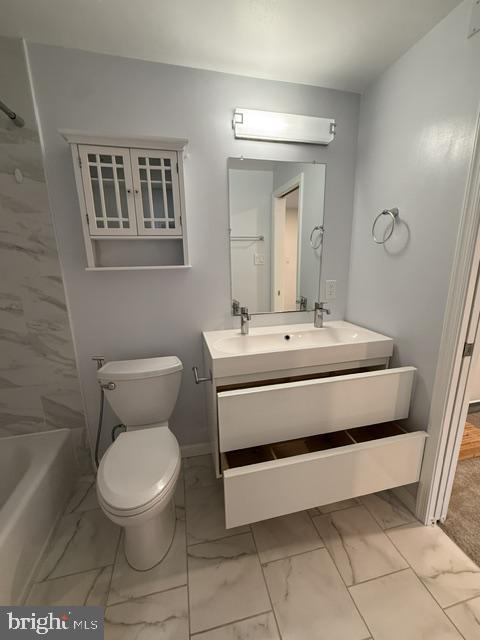 2734 Ashmont Ter Property Photo 18