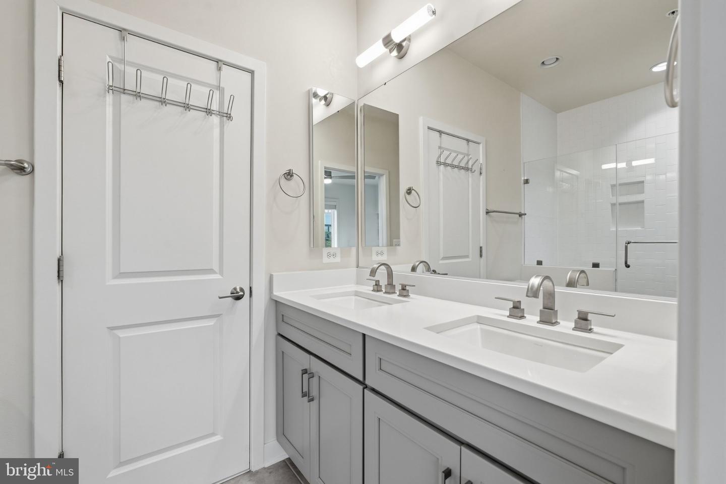 16143 Columbus Ave Property Photo 21