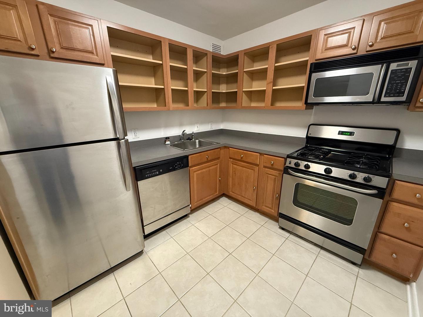 5101 River Rd #712 Property Photo 13