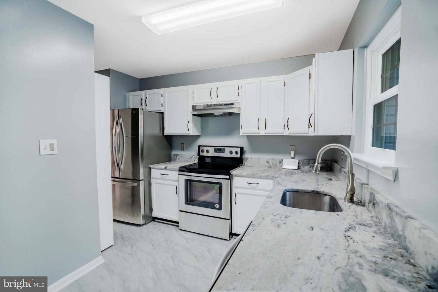2922 Strauss Ter Property Photo 11