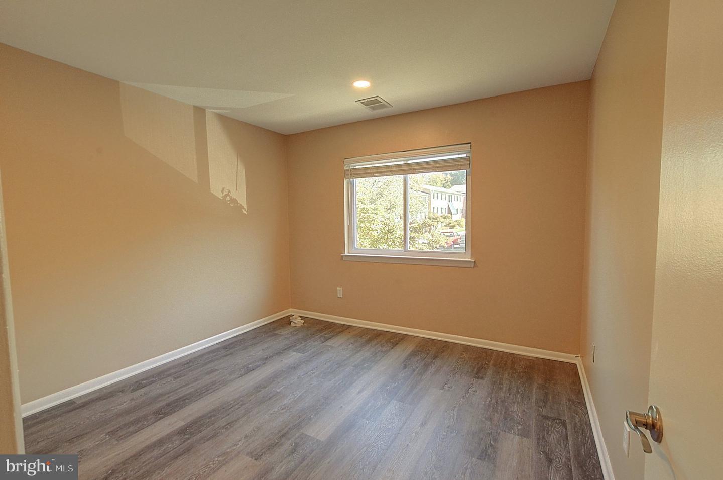 MDMC2258132 Property Photo 10