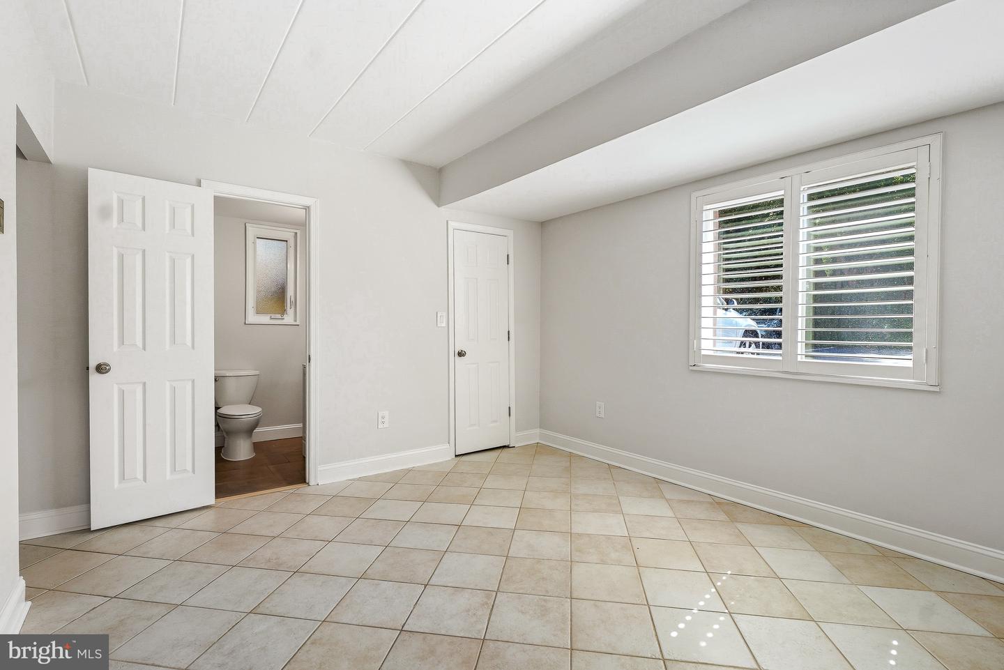 4800 Chevy Chase Dr #102 Property Photo 30
