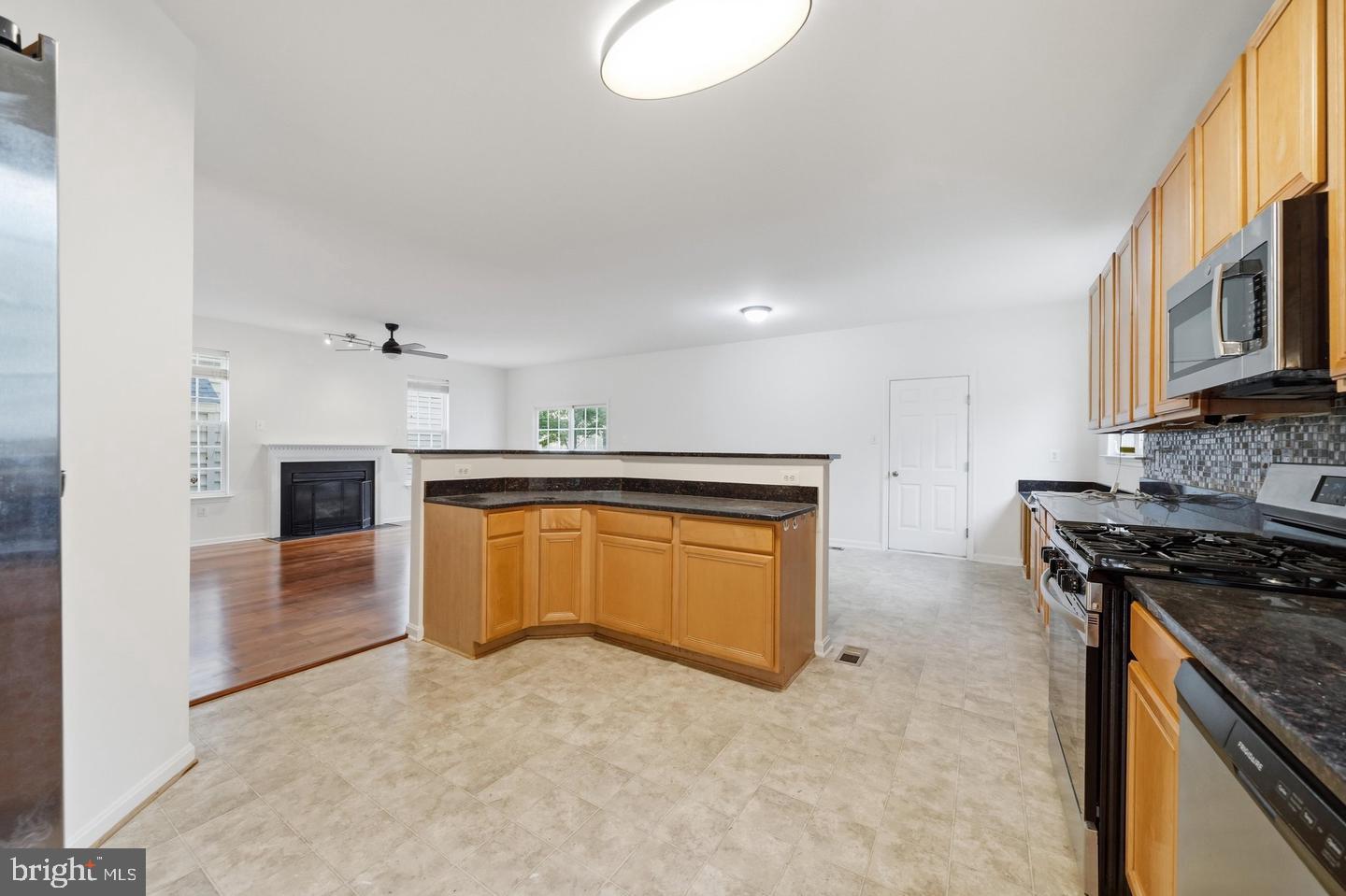 13814 Crownsgate Way Property Photo 16