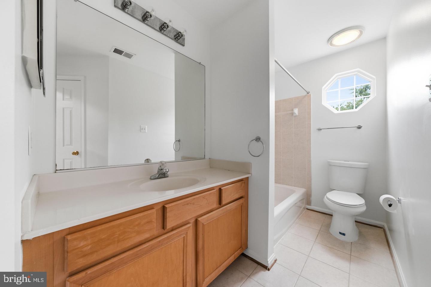 13814 Crownsgate Way Property Photo 33