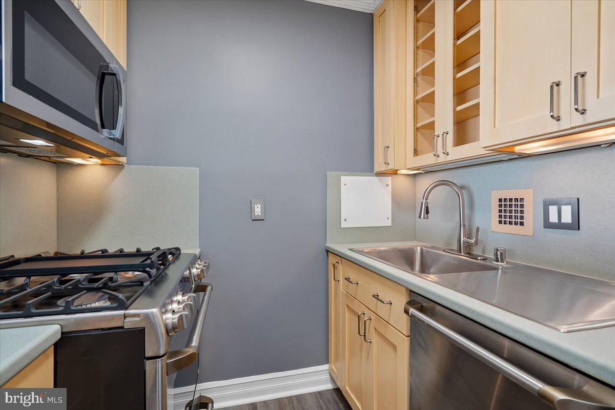 5500 Friendship Blvd #2318n Property Photo 6