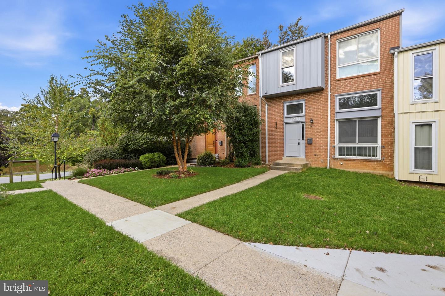7251 Mill Run Dr #12-3 Property Photo 3