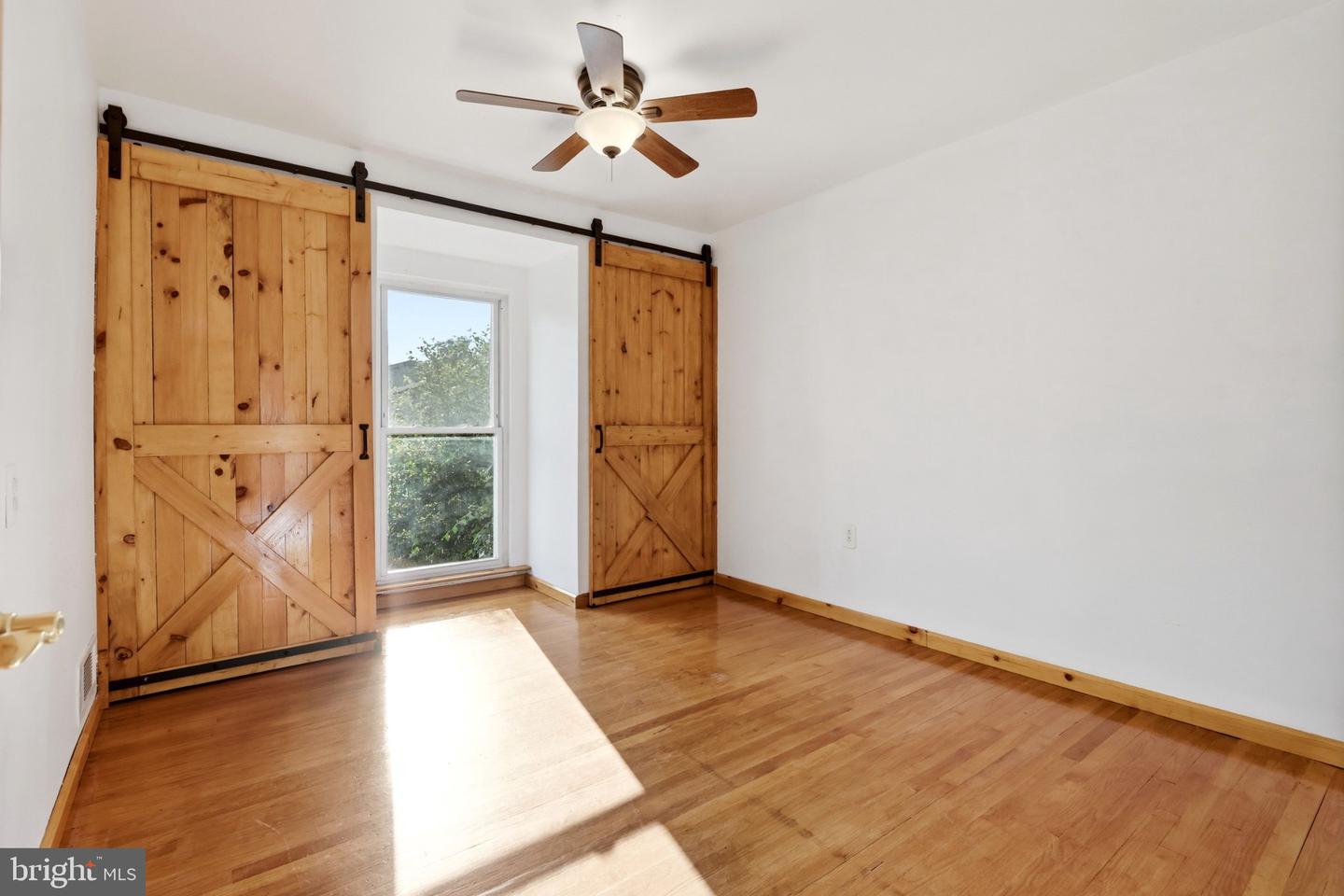 7251 Mill Run Dr #12-3 Property Photo 26