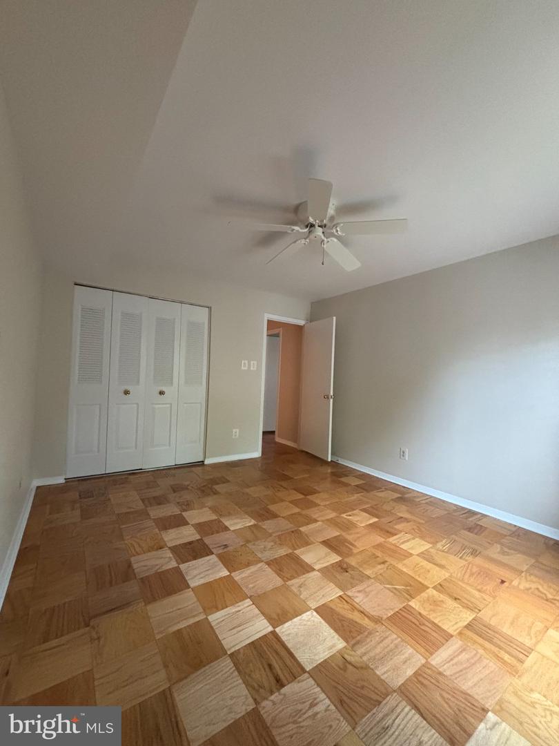 11301 Commonwealth Dr #104 Property Photo 18