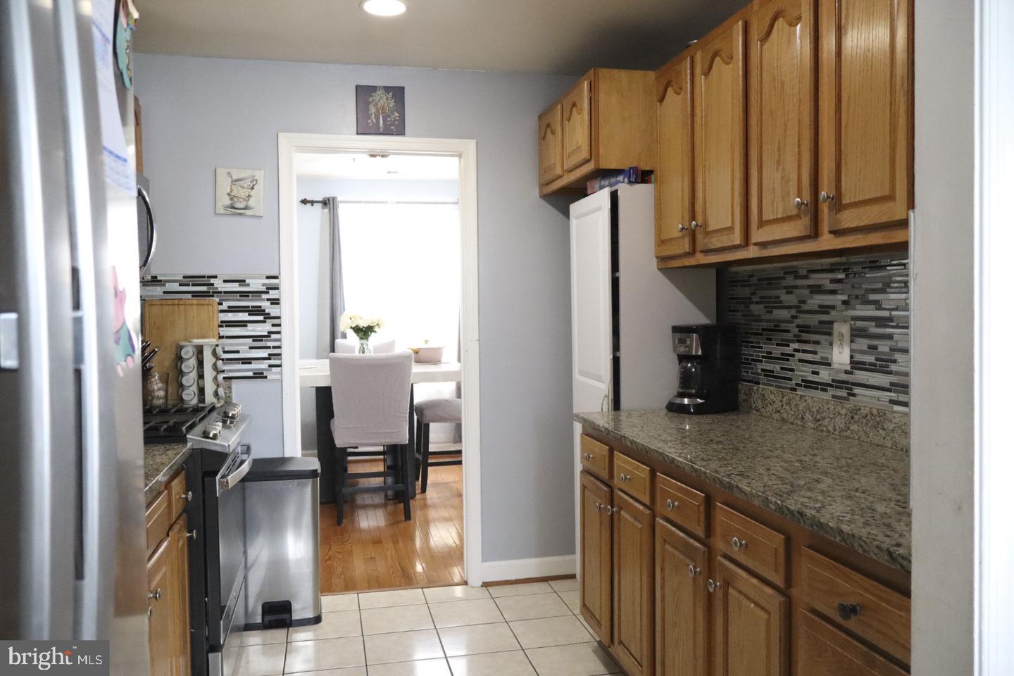 17721 Topfield Dr #5-a Property Photo 8