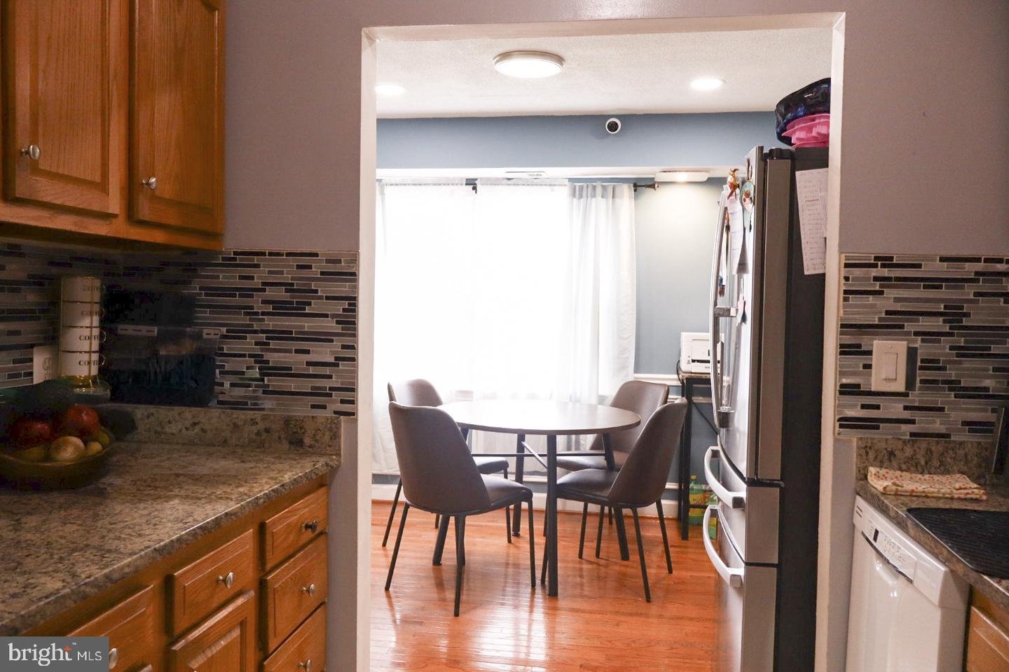 17721 Topfield Dr #5-a Property Photo 9