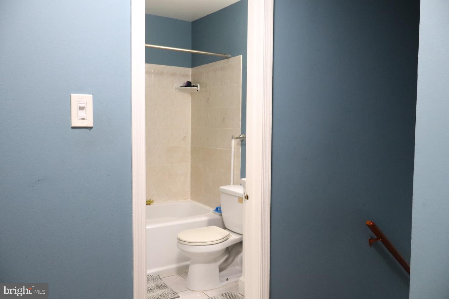 17721 Topfield Dr #5-a Property Photo 18