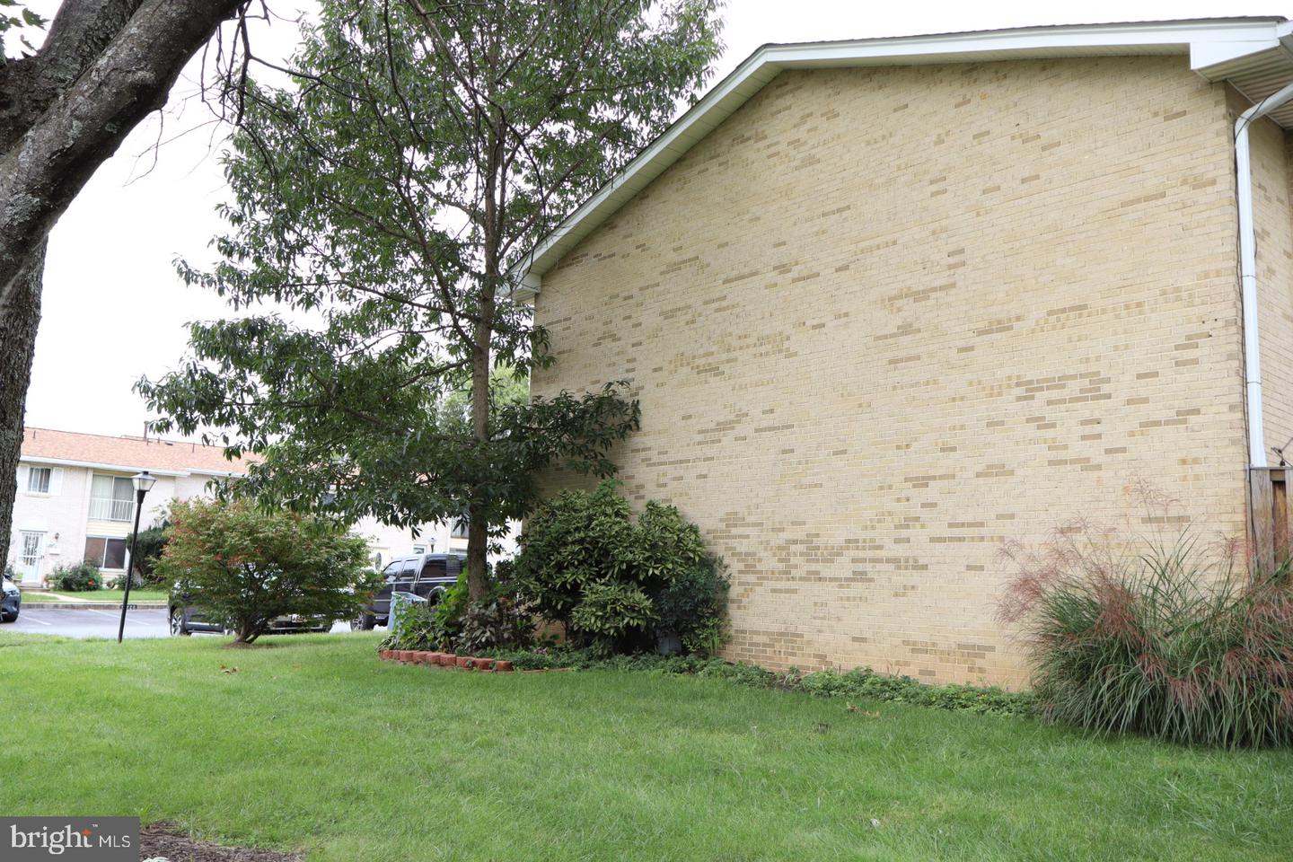 17721 Topfield Dr #5-a Property Photo 33