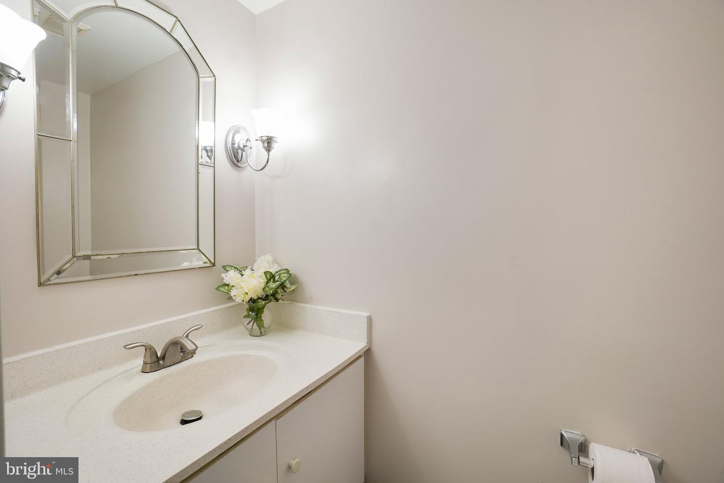3330 N Leisure World Blvd #5-422 Property Photo 25