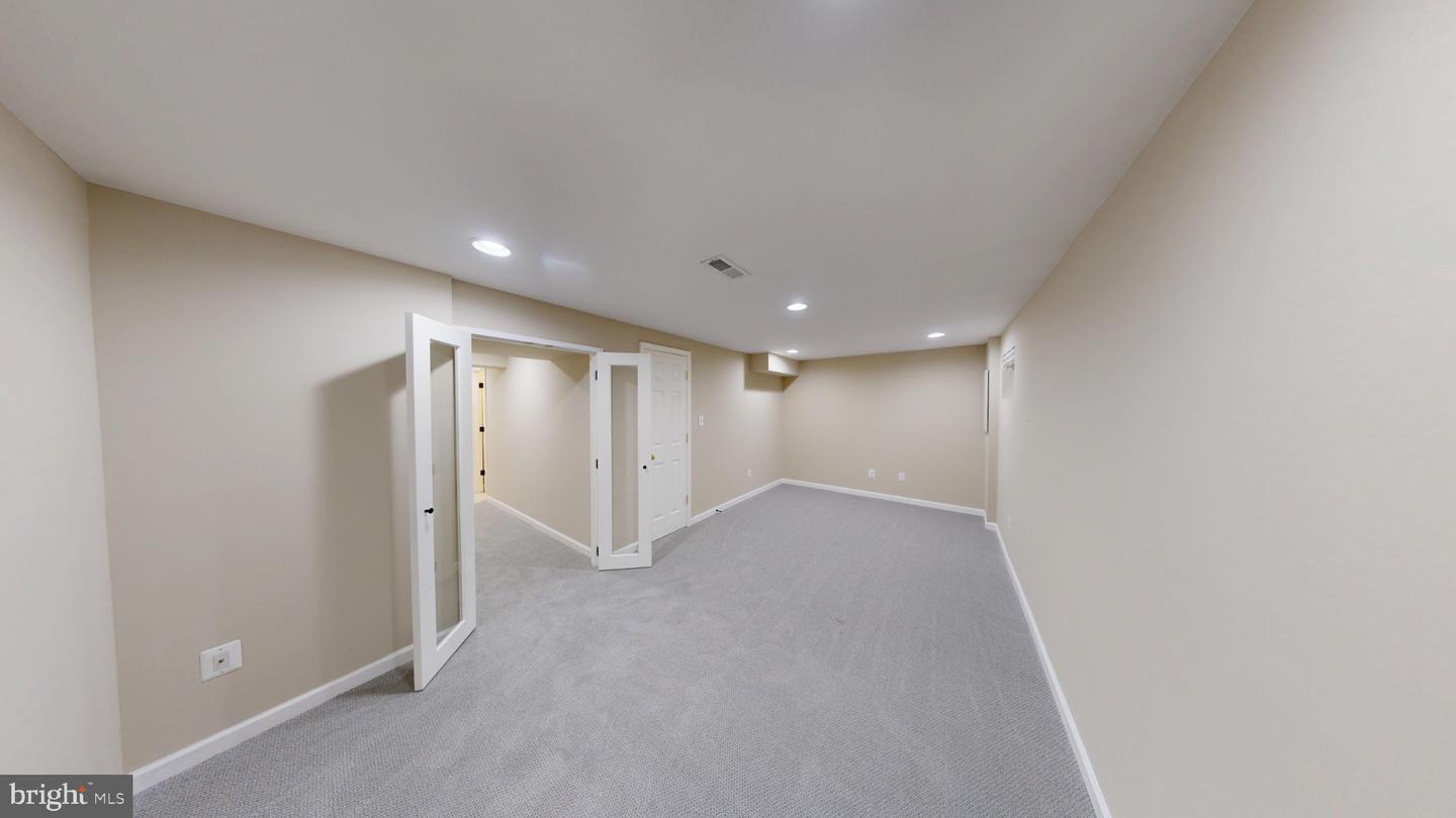 8 Big Acre Sq #22-4 Property Photo 16