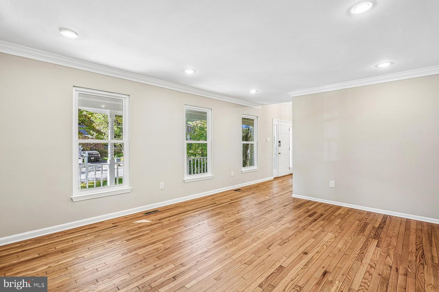 11568 Paramus Dr Property Photo 4