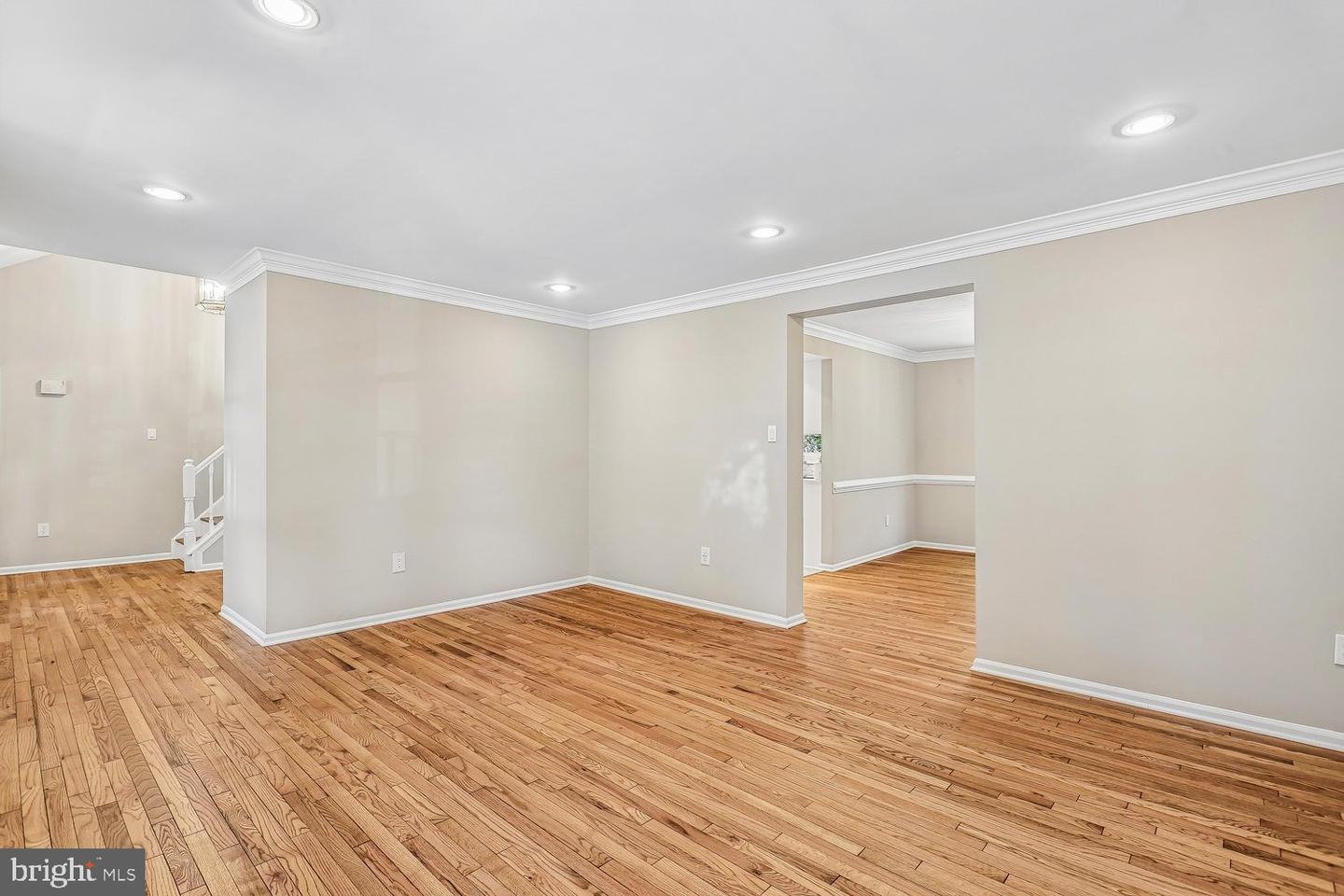 11568 Paramus Dr Property Photo 6