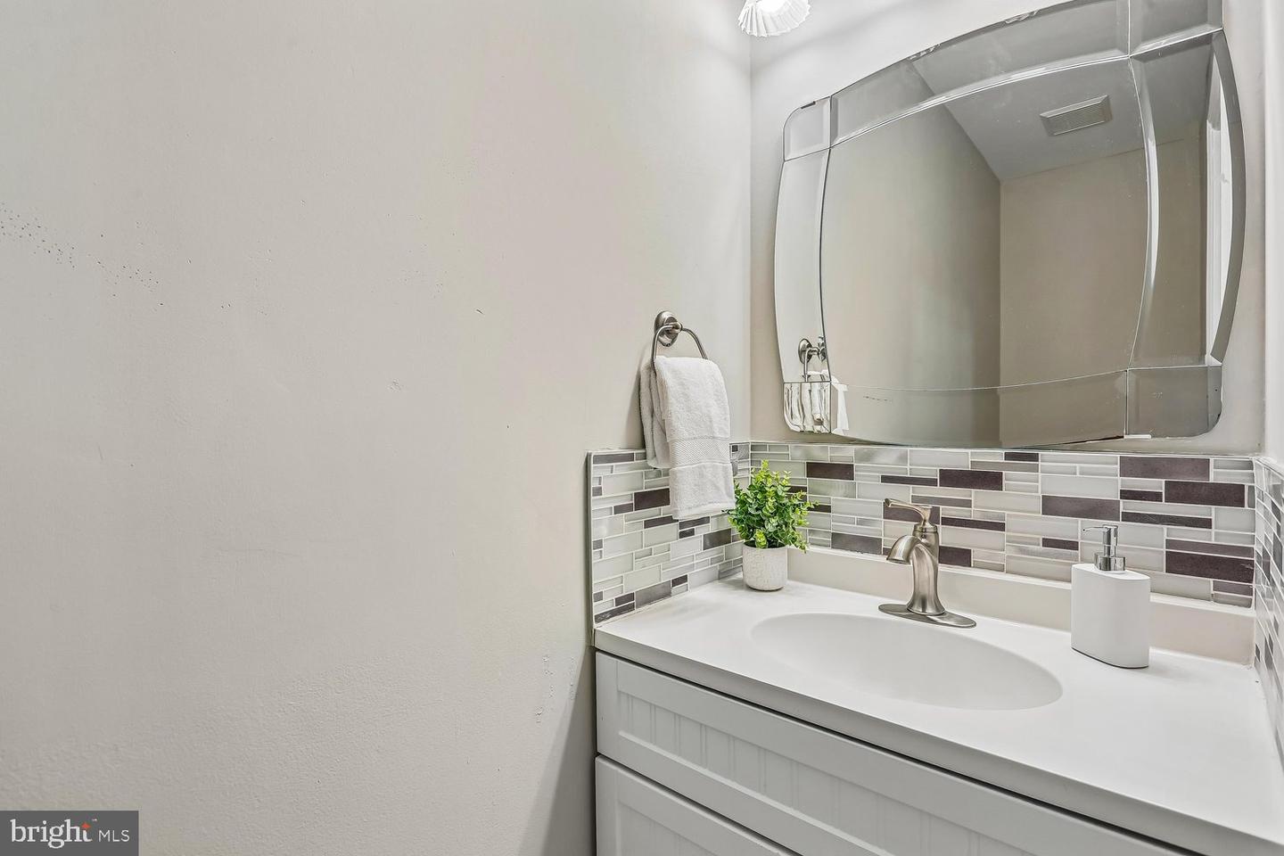 11568 Paramus Dr Property Photo 21