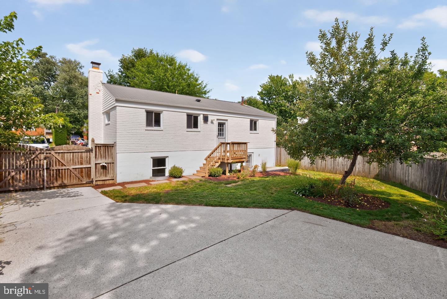 11302 Schuylkill Rd Property Photo 4