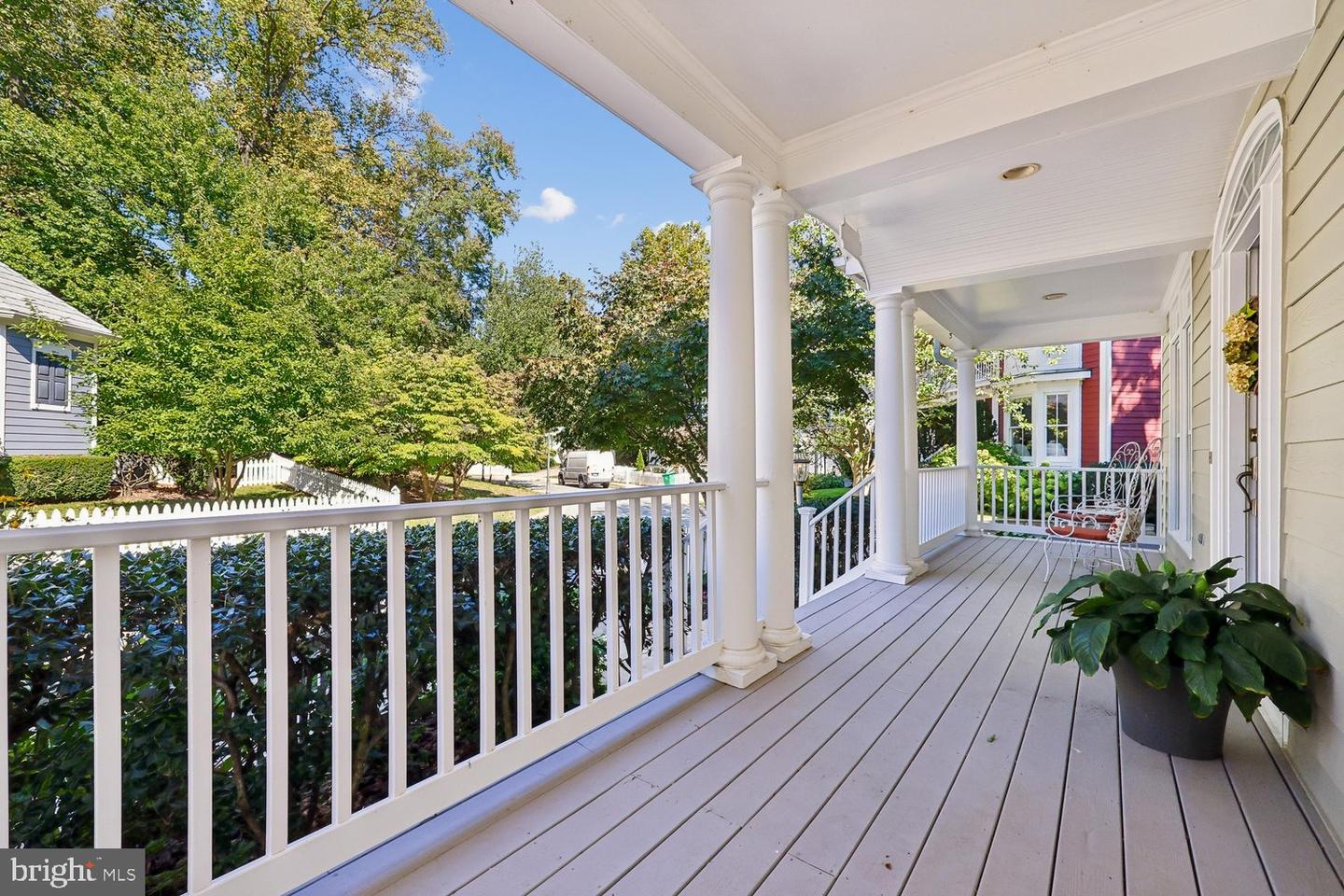 132 Treehaven St Property Photo 3