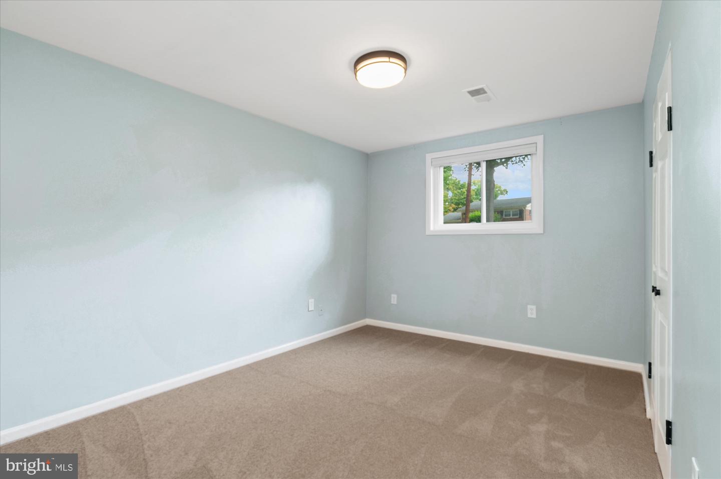 9834 Cherry Tree Ln Property Photo 10
