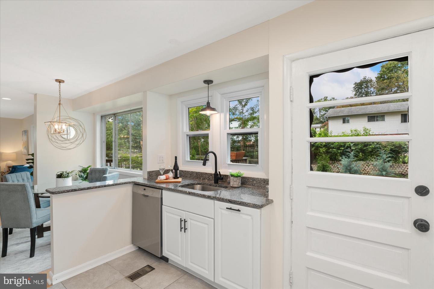 9834 Cherry Tree Ln Property Photo 25