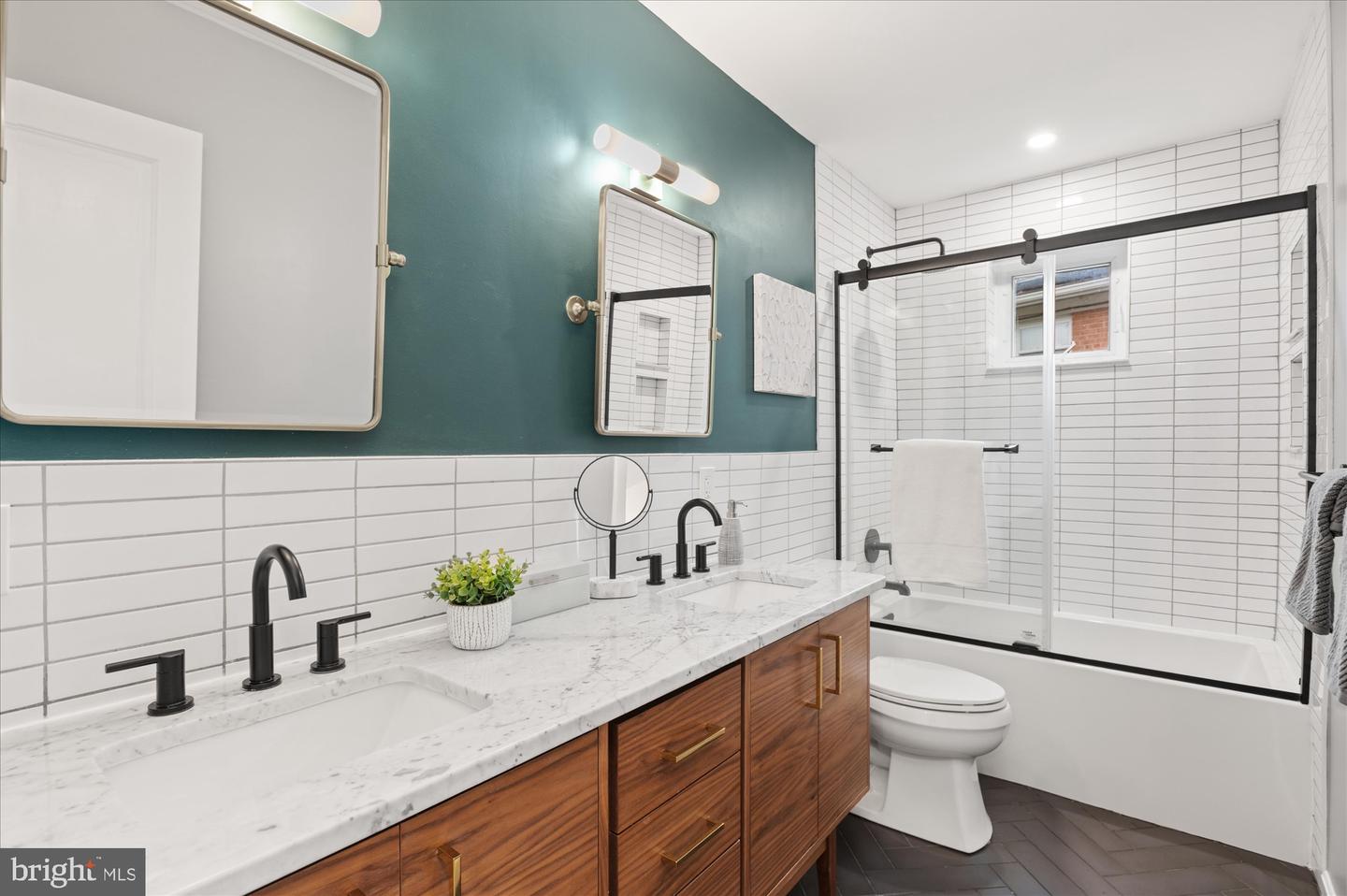 9834 Cherry Tree Ln Property Photo 29