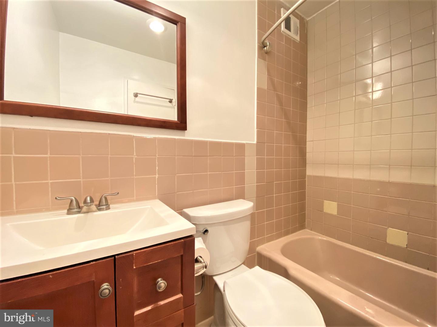 1900 Lyttonsville Rd #1103 Property Photo 20