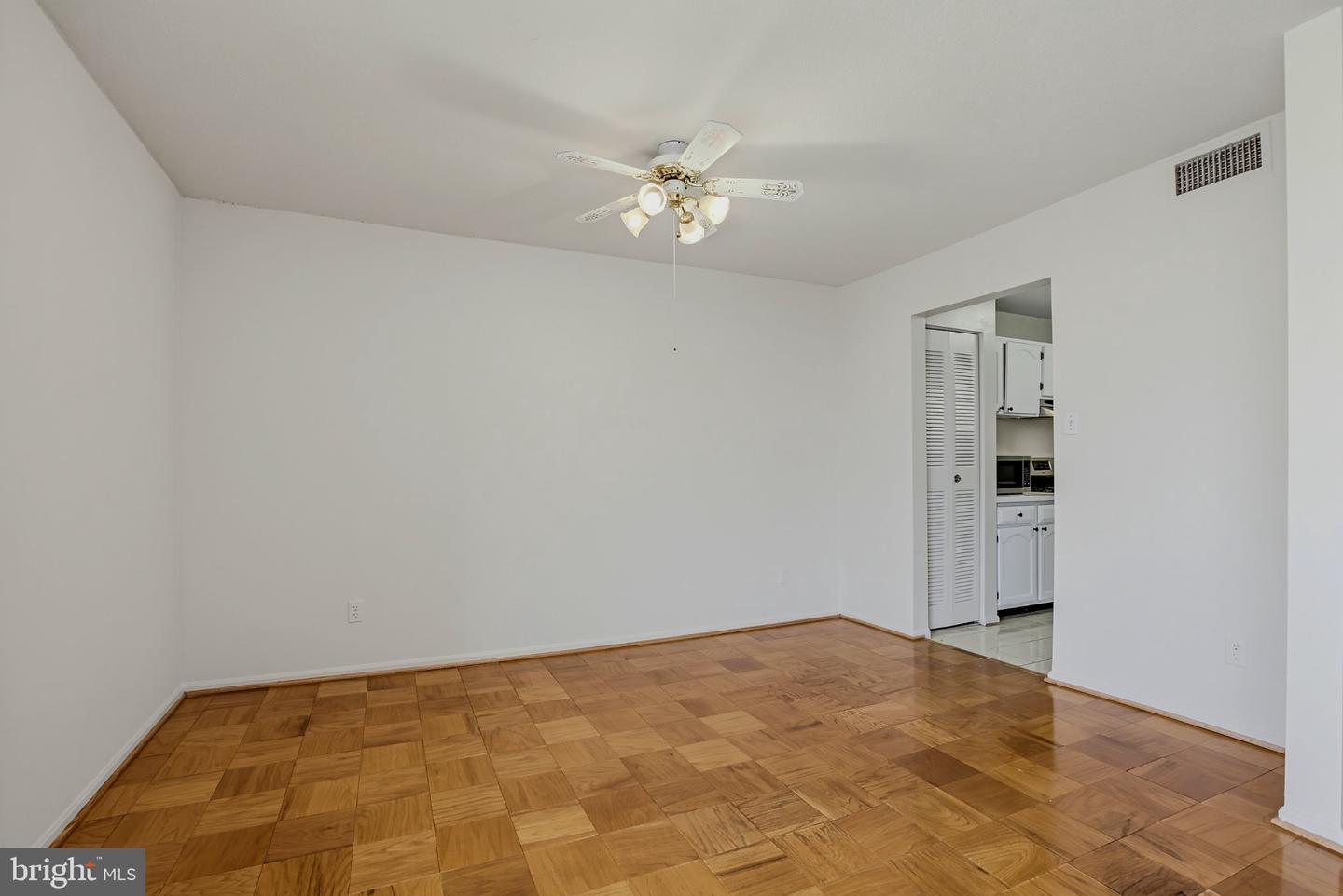 118 Monroe St #118-803 Property Photo 7