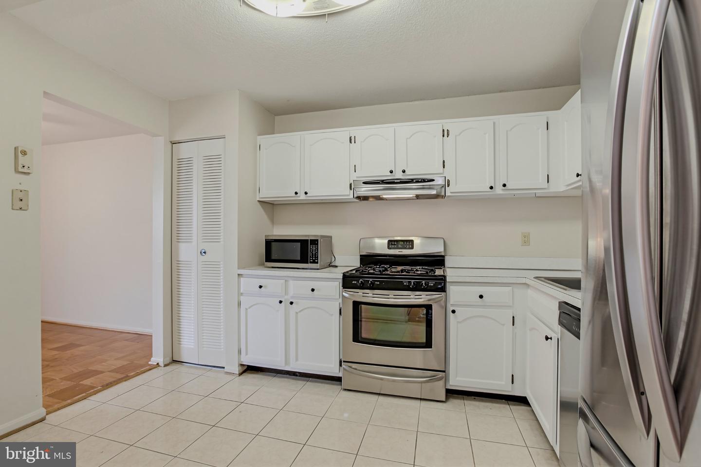 118 Monroe St #118-803 Property Photo 10