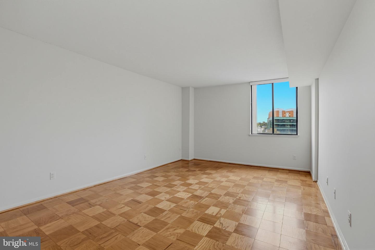 118 Monroe St #118-803 Property Photo 14