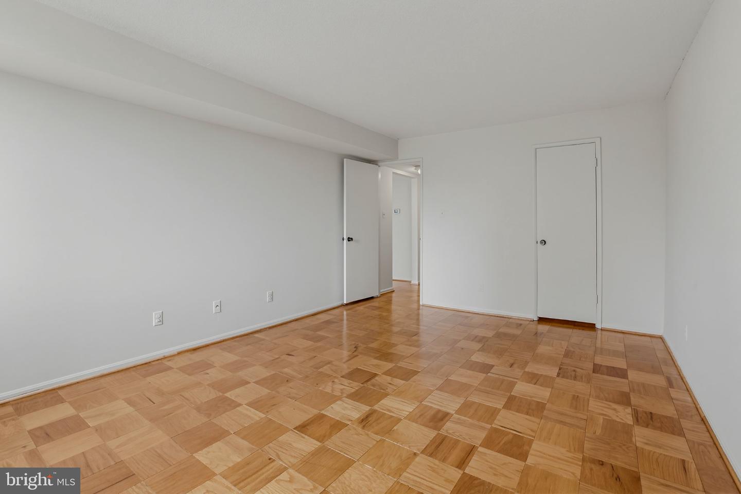 118 Monroe St #118-803 Property Photo 15
