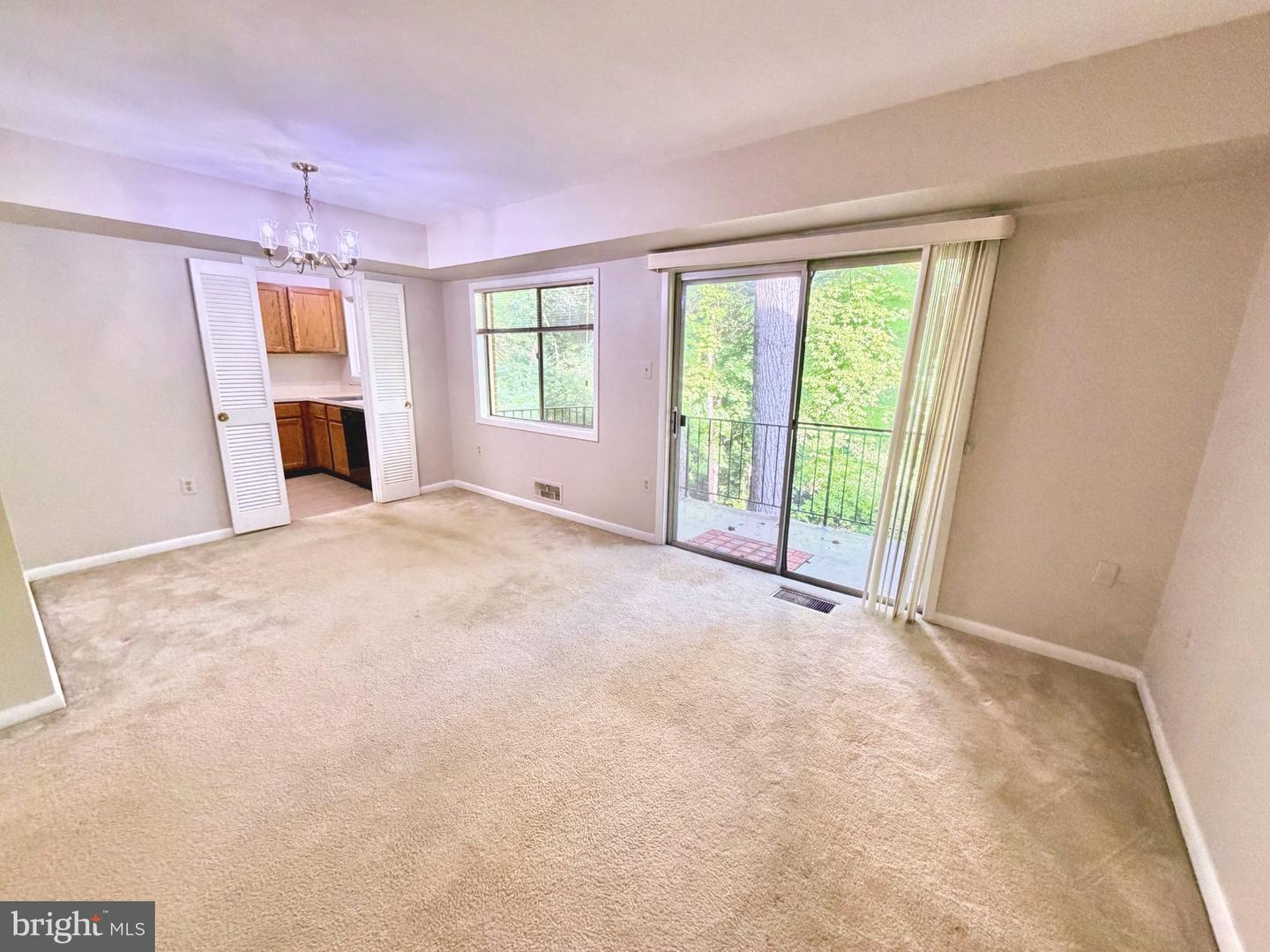 10687 Weymouth St #103 Property Photo 2