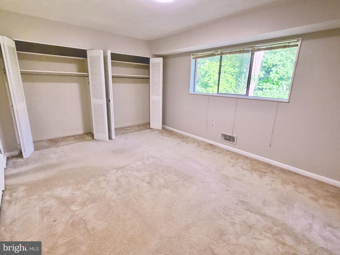 10687 Weymouth St #103 Property Photo 6