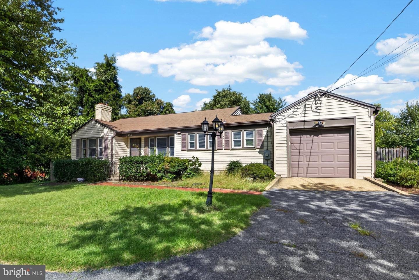 2326 Fairland Rd Property Photo 2