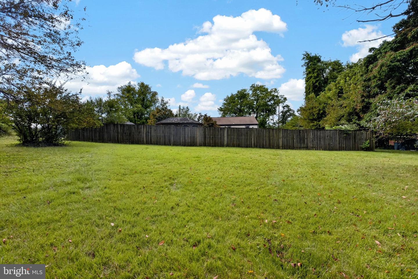 2326 Fairland Rd Property Photo 13