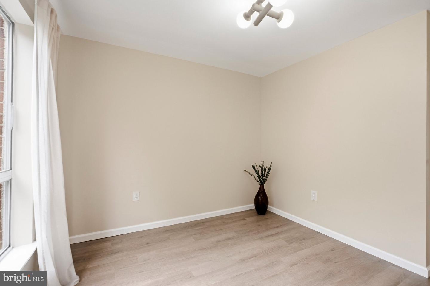 3932 Bel Pre Rd #3932-6 Property Photo 4