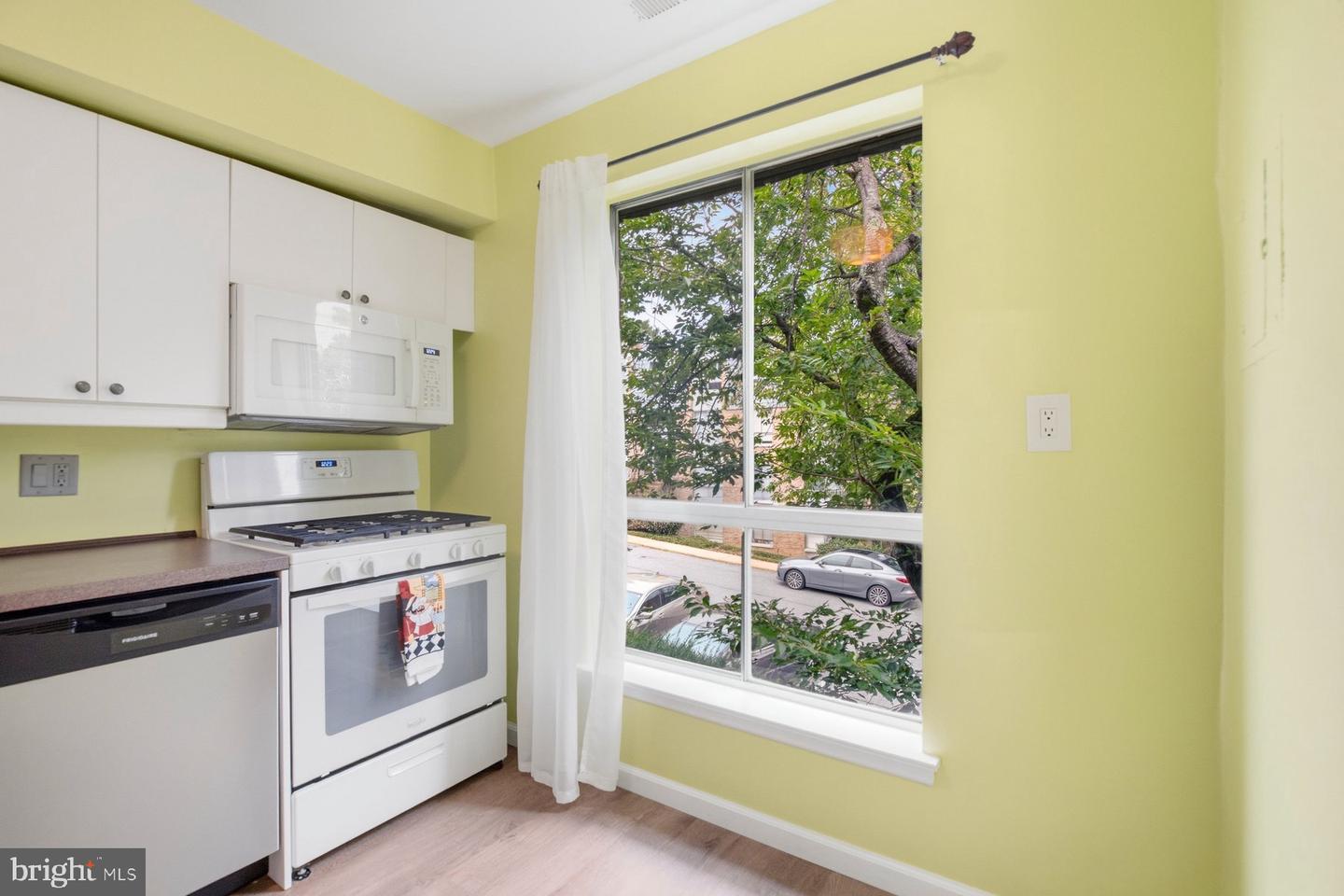 3932 Bel Pre Rd #3932-6 Property Photo 6
