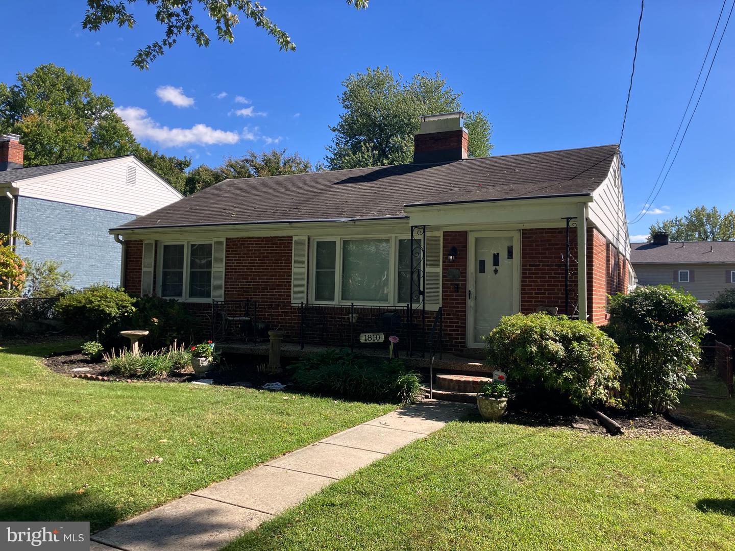 1810 FLORIN ST Property Photo 1