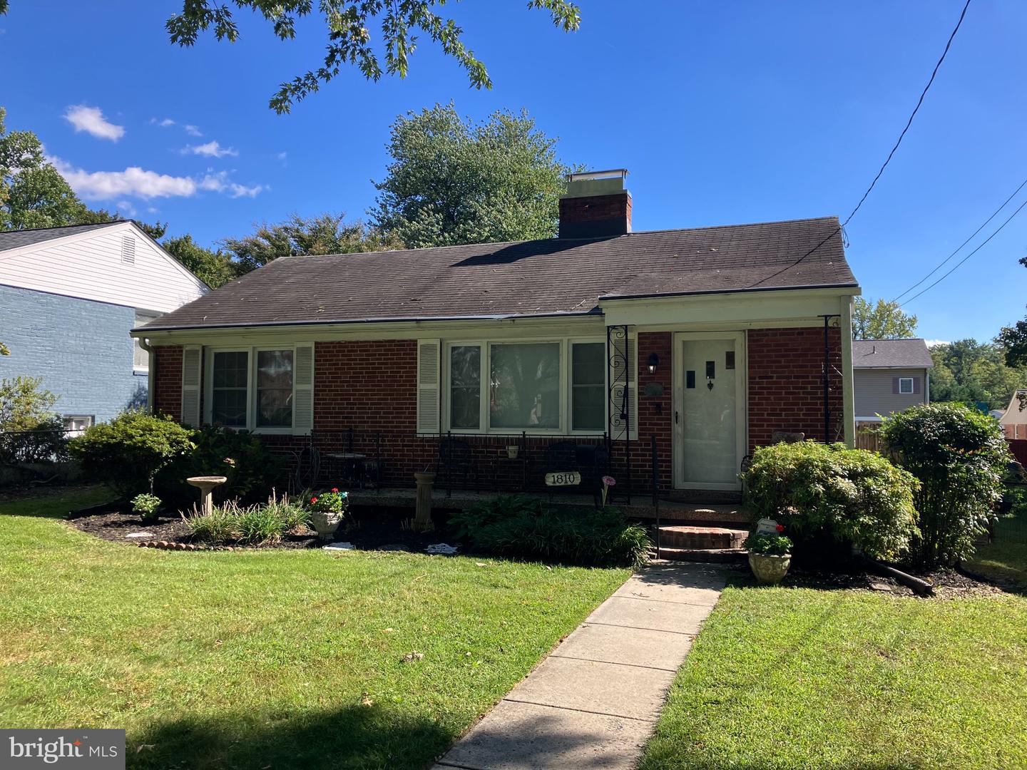 1810 Florin St Property Photo 2