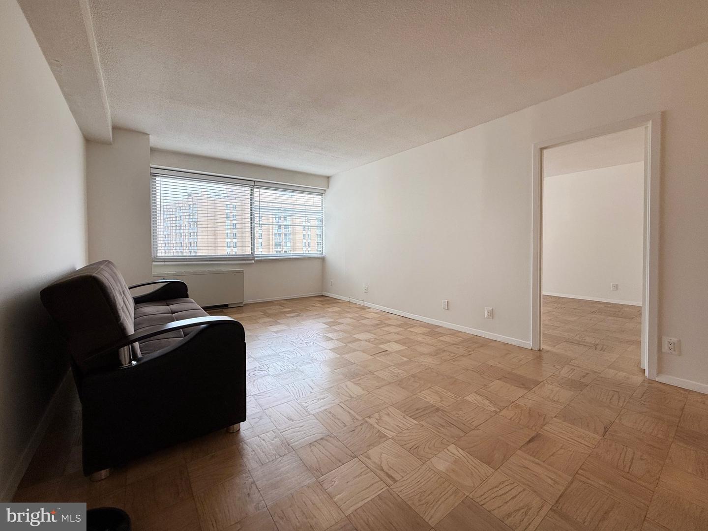 4515 Willard Ave #2018s Property Photo 4