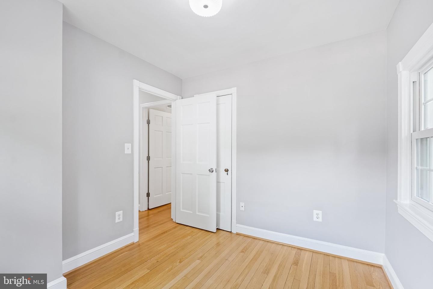 5617 Glenwood Rd Property Photo 24