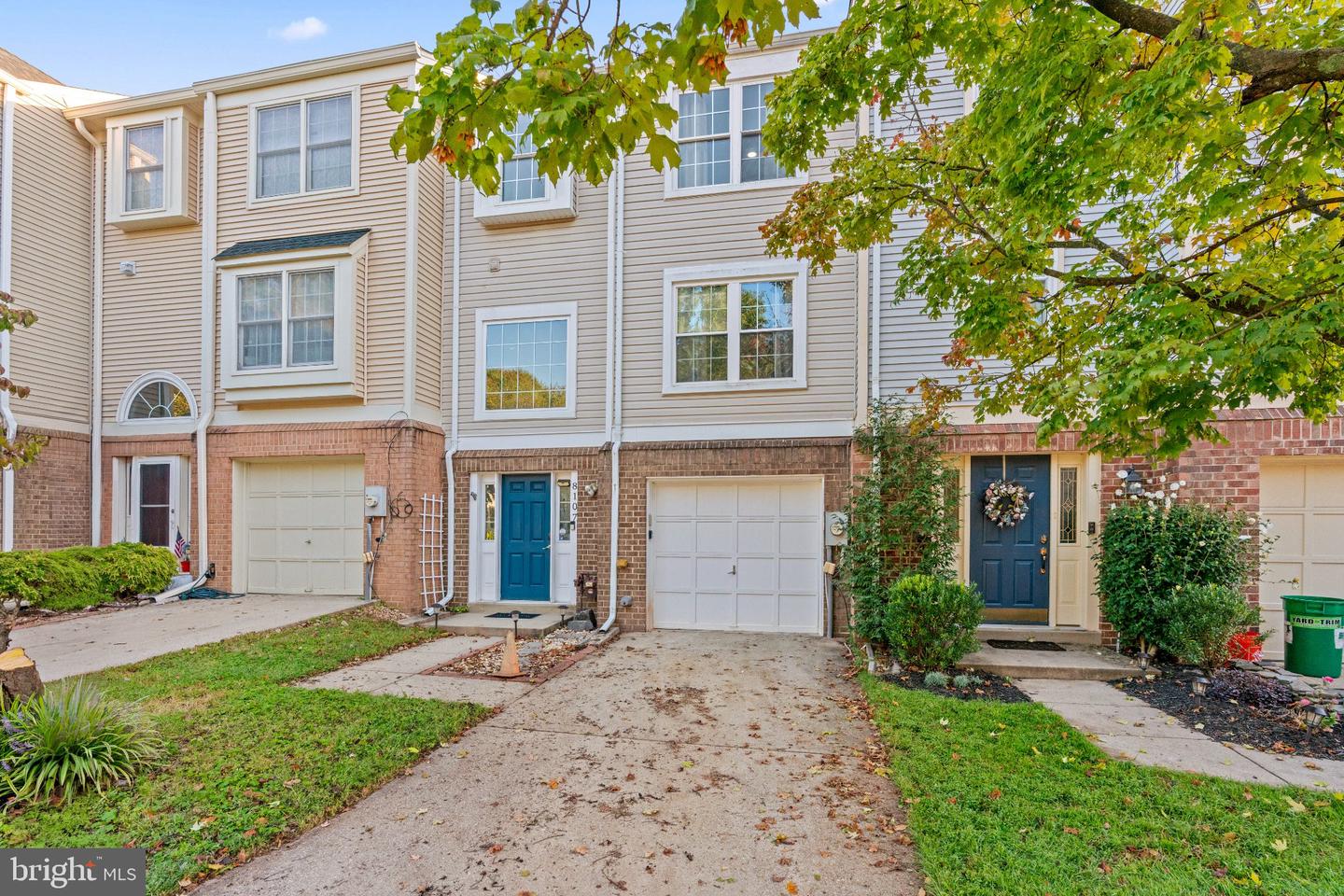 8107 HALLMARK PL E Property Photo 1