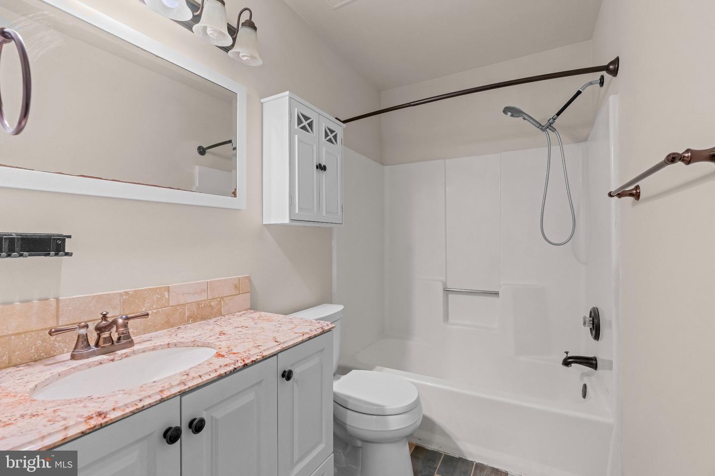 8107 Hallmark Pl E Property Photo 26