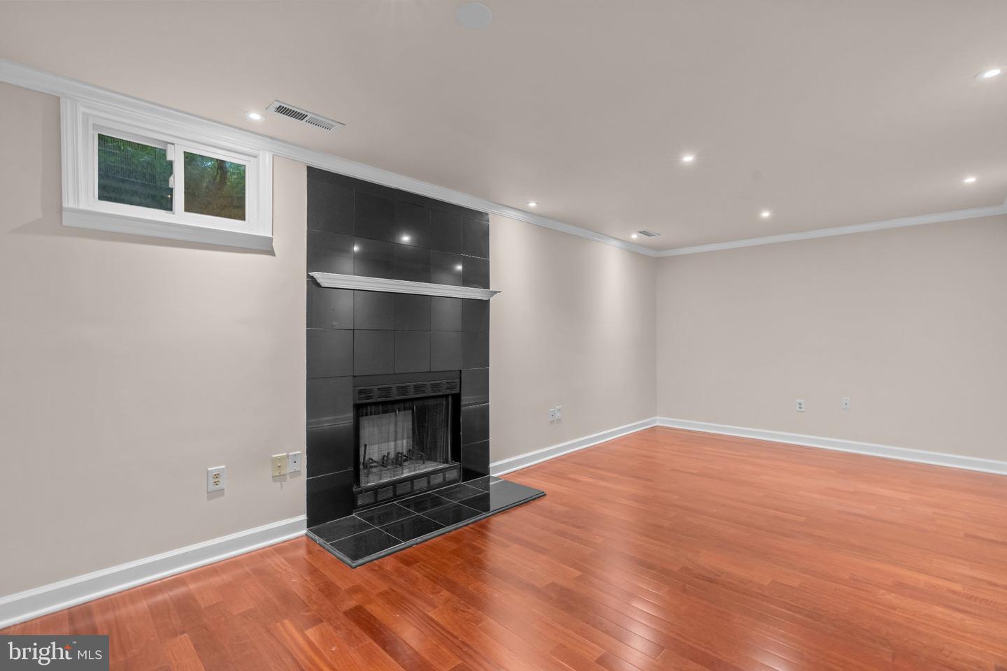 8107 Hallmark Pl E Property Photo 29