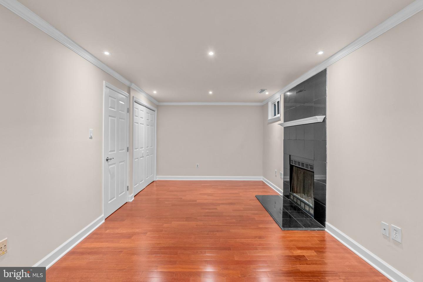 8107 Hallmark Pl E Property Photo 30