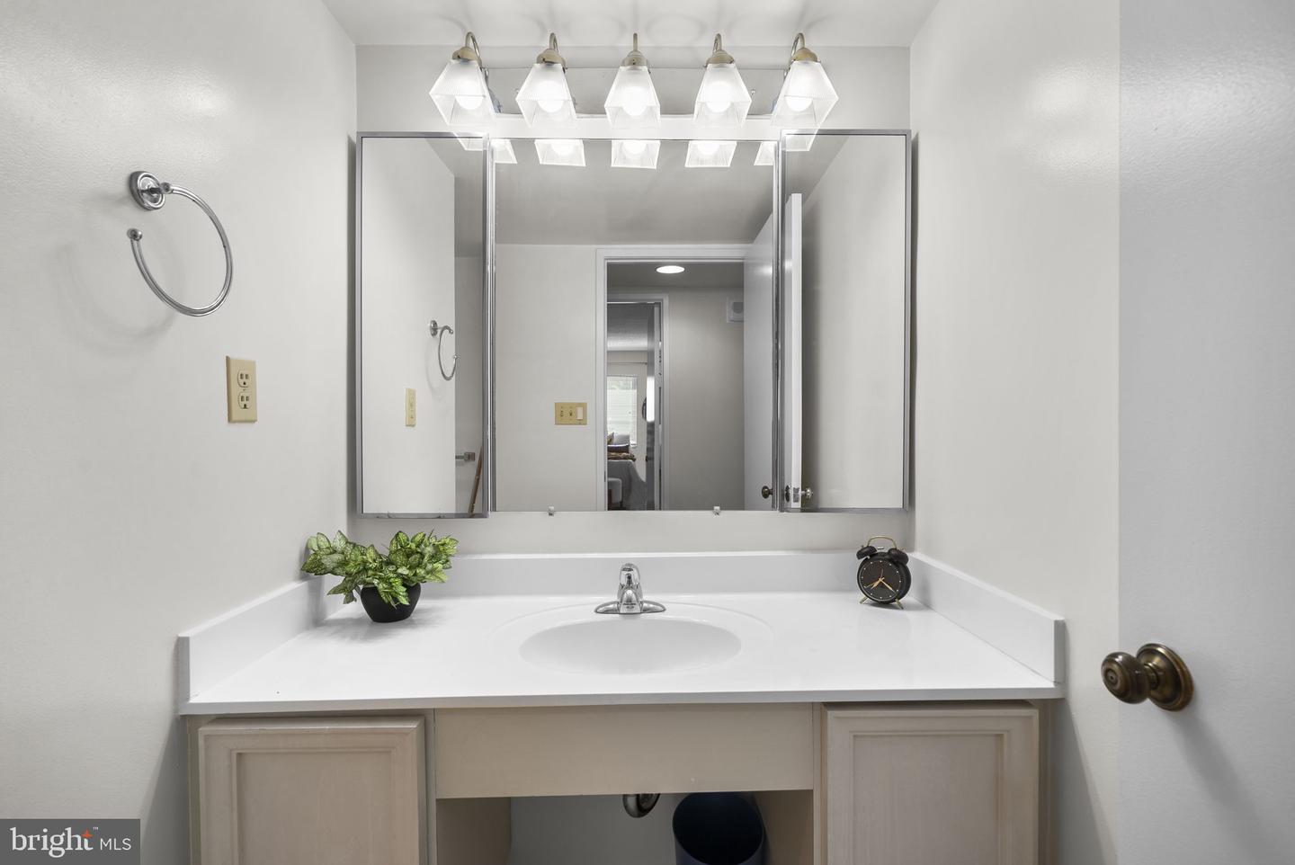 15115 Interlachen Dr #3-225 Property Photo 18