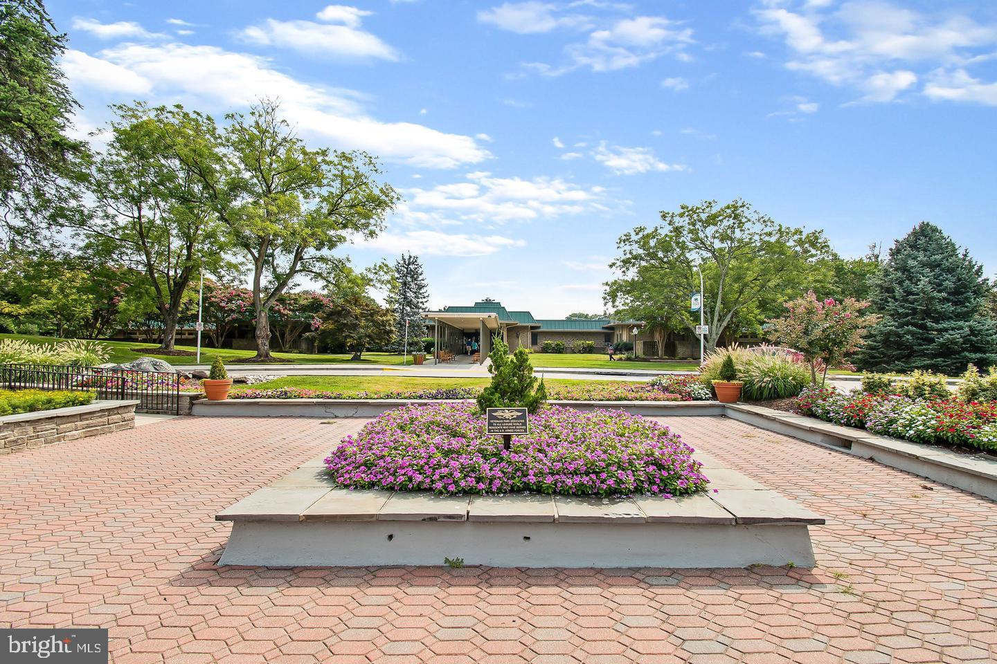 15115 Interlachen Dr #3-225 Property Photo 38
