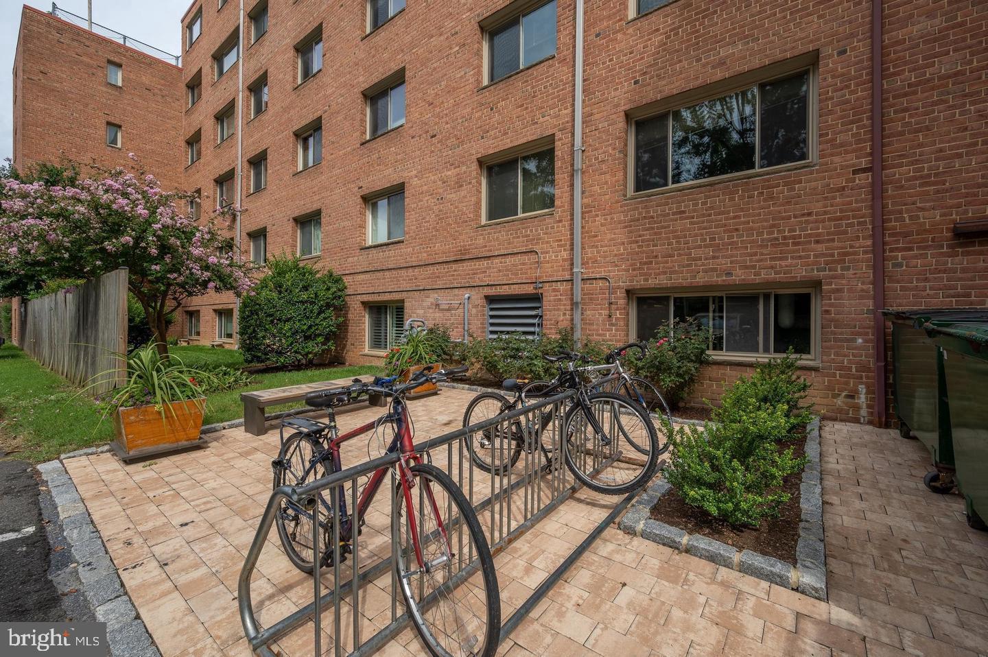 4800 Chevy Chase Dr #308 Property Photo 12