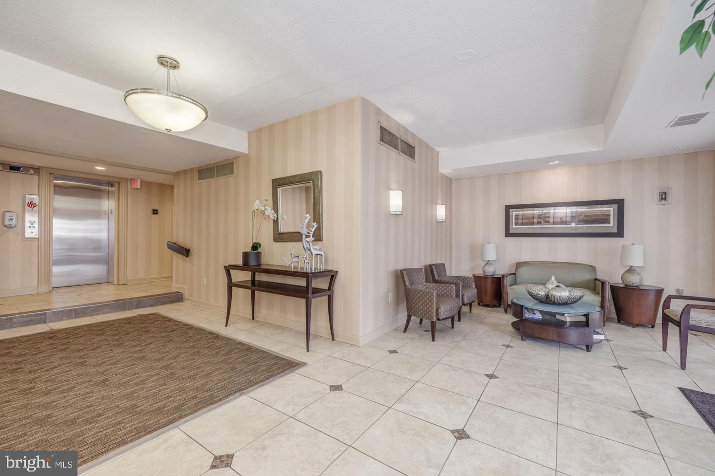 4800 Chevy Chase Dr #308 Property Photo 13